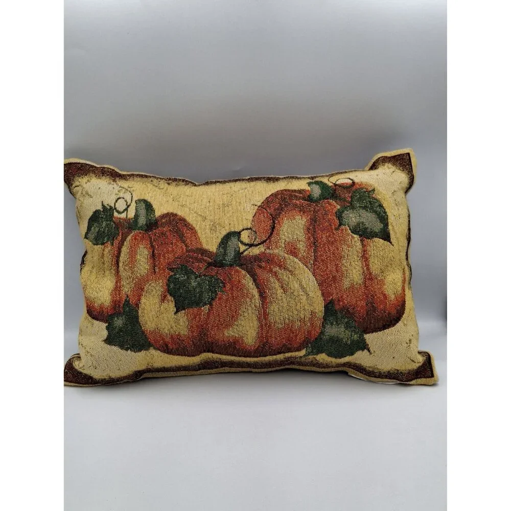 Vintage Pumpkin-Themed Decorative Rectangular Throw Pillow With Tapestry Design